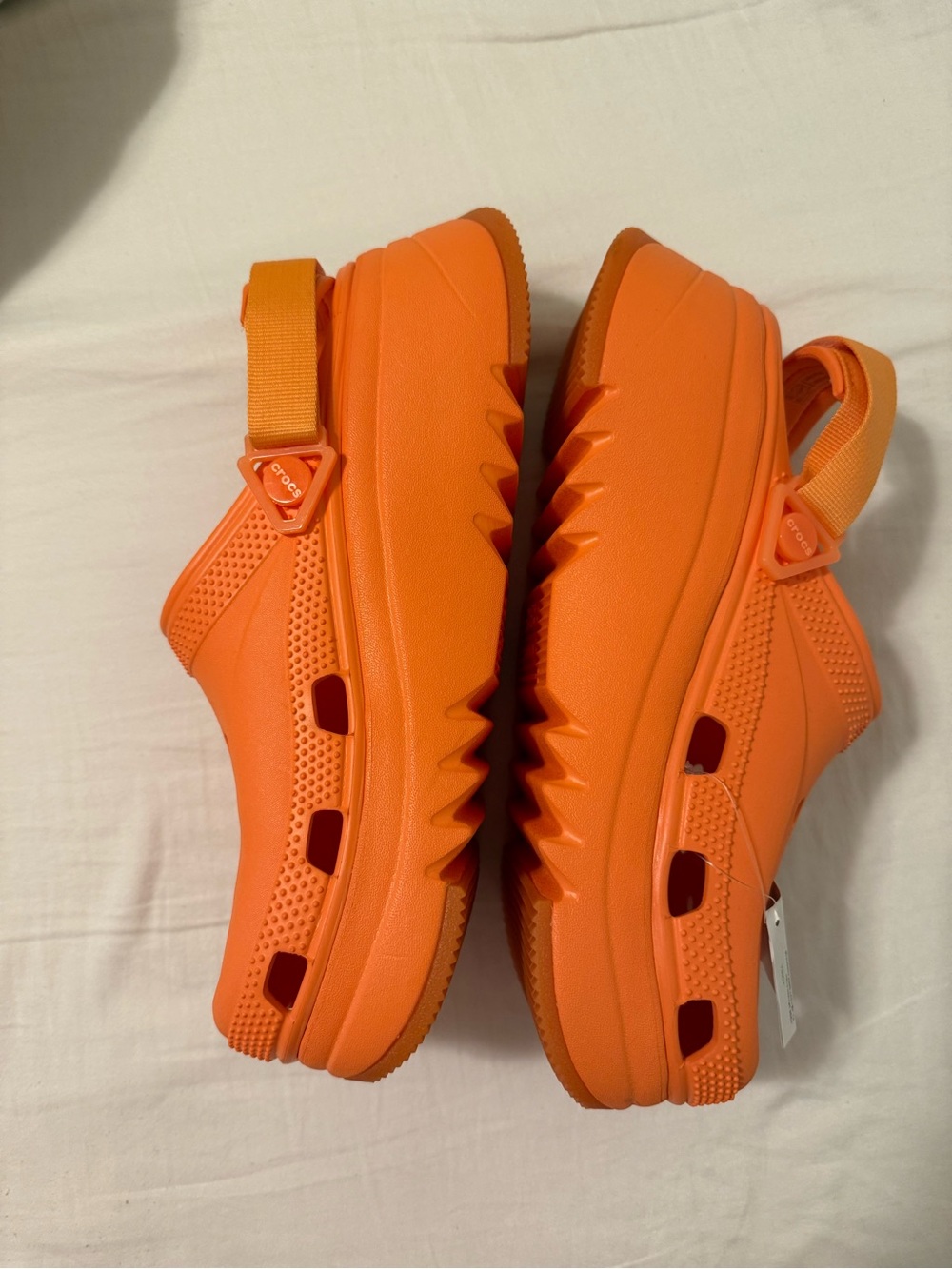 Crocs Unisex Orange Hiker Xscape Clogs 'Persimmon' Men US 9/ Women 11 - Picture 3 of 5
